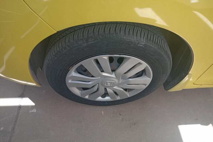 Used Honda Fit 2016 1.5L LXS CVT Comfort Sunroof Version Left Front Wheel Hub