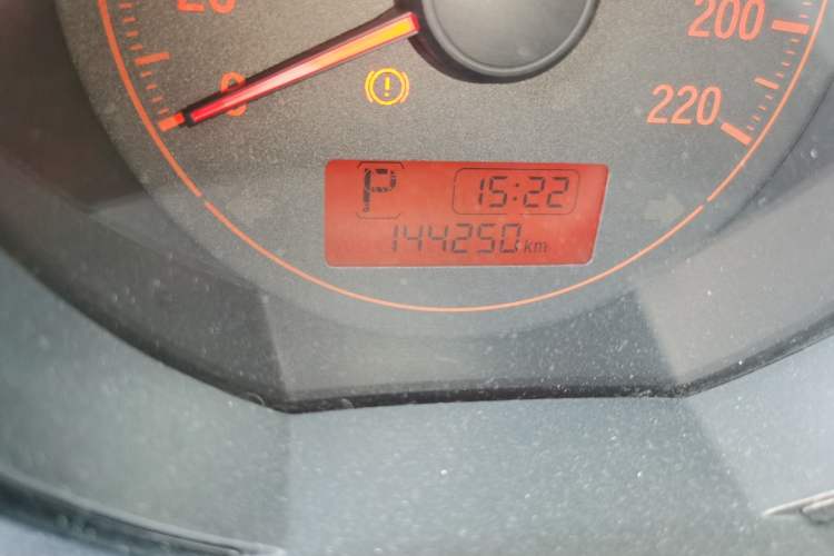 Used Honda Fit 2016 1.5L LX CVT Comfort Model Odometer Close Up