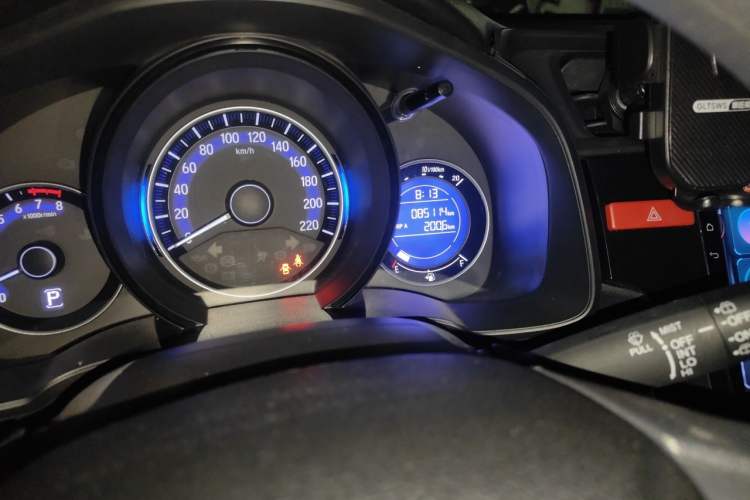 Used Honda Fit 2016 1.5L LXS CVT Comfort Sunroof Version Odometer Close Up