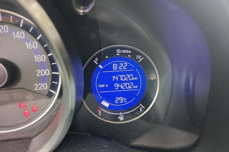 Used Honda Fit 2016 1.5L LXS CVT Comfort Sunroof Version Odometer Close Up