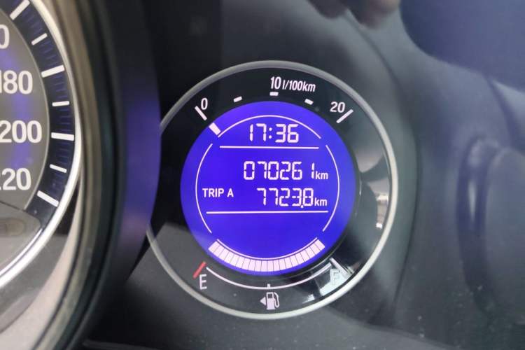 Used Honda Fit 2016 1.5L LXS CVT Comfort Sunroof Version Odometer Close Up