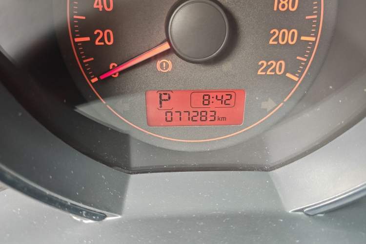 Used Honda Fit 2016 1.5L LX CVT Comfort Model Odometer Close Up