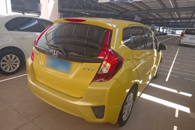 Used Honda Fit 2016 1.5L LXS CVT Comfort Sunroof Version Rear Right 45 Deg