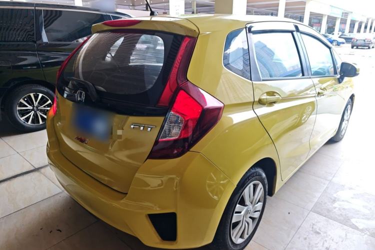 Used Honda Fit 2016 1.5L LX CVT Comfort Model Rear Right 45 Deg