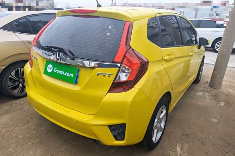 Used Honda Fit 2016 1.5L LXS CVT Comfort Sunroof Version Rear Right 45 Deg