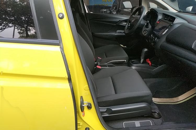 Used Honda Fit 2016 1.5L LXS CVT Comfort Sunroof Version Right Front Seat