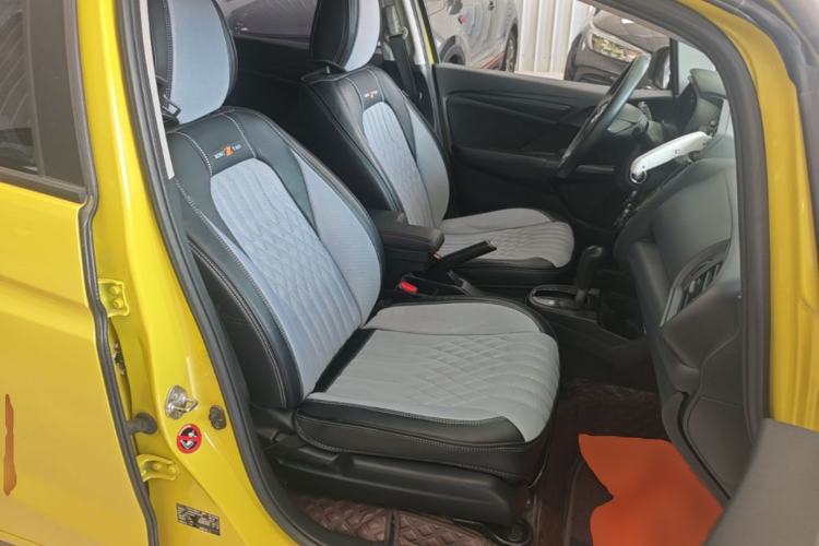 Used Honda Fit 2016 1.5L LX CVT Comfort Model Right Front Seat
