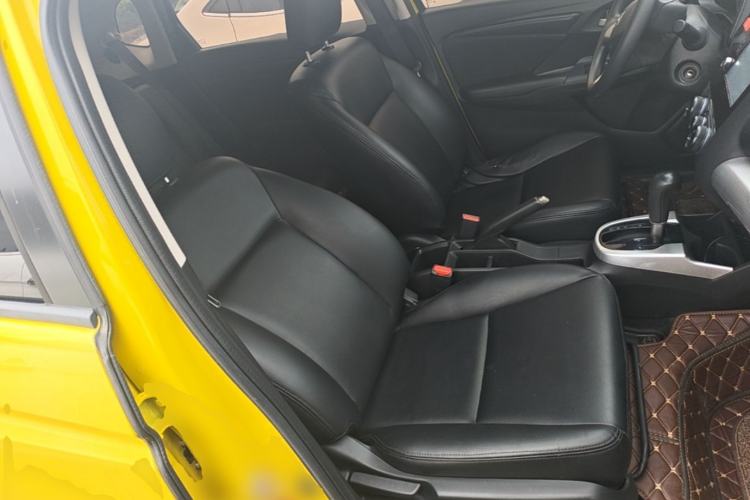 Used Honda Fit 2016 1.5L LXS CVT Comfort Sunroof Version Right Front Seat