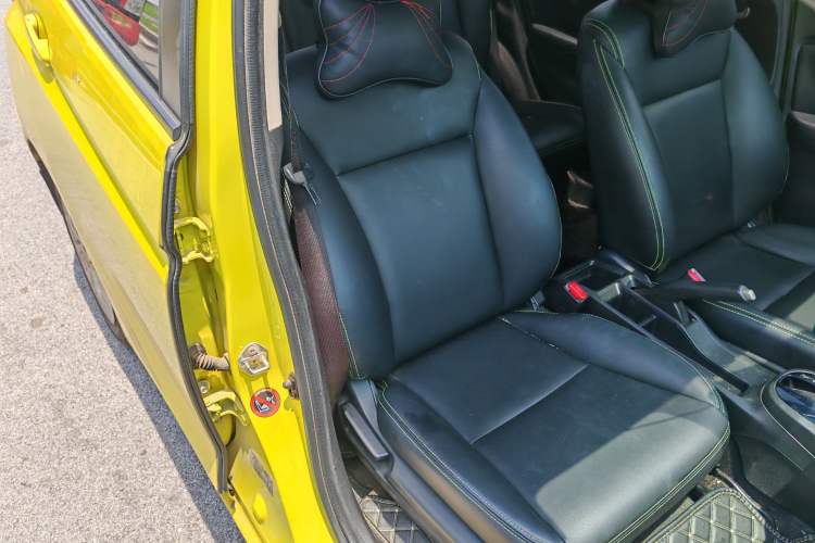 Used Honda Fit 2016 1.5L LX CVT Comfort Model Right Front Seat