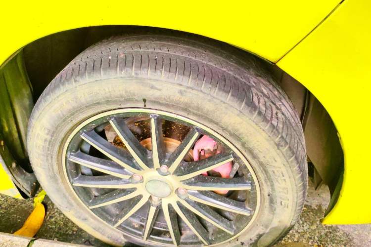 Used Honda Fit 2016 1.5L LX CVT Comfort Model Right Front Wheel Hub