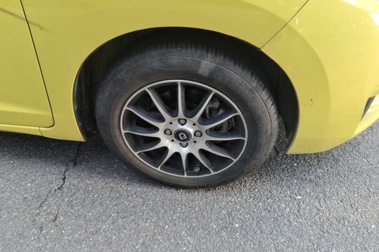 Used Honda Fit 2016 1.5L LXS CVT Comfort Sunroof Version Right Front Wheel Hub