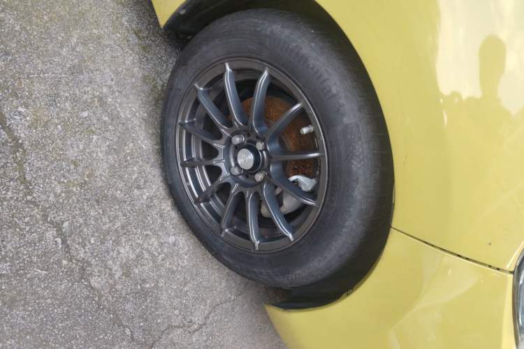 Used Honda Fit 2016 1.5L LX CVT Comfort Model Right Front Wheel Hub