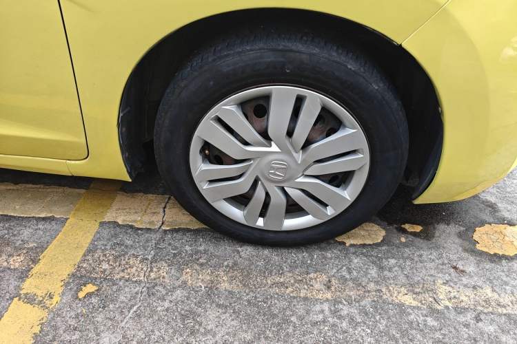 Used Honda Fit 2016 1.5L LX CVT Comfort Model Right Front Wheel Hub