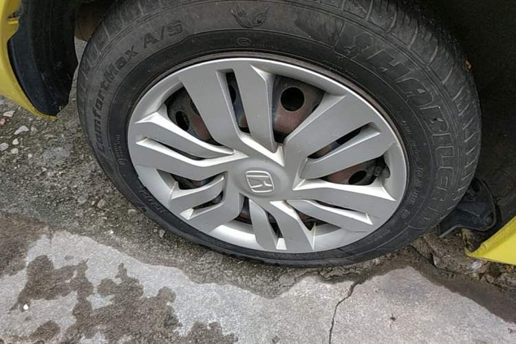 Used Honda Fit 2016 1.5L LXS CVT Comfort Sunroof Version Right Rear Wheel Hub