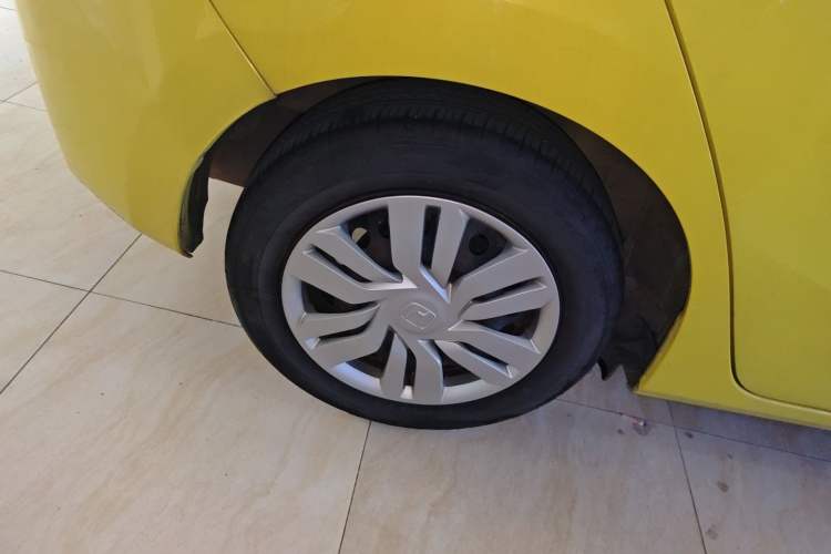 Used Honda Fit 2016 1.5L LX CVT Comfort Model Right Rear Wheel Hub