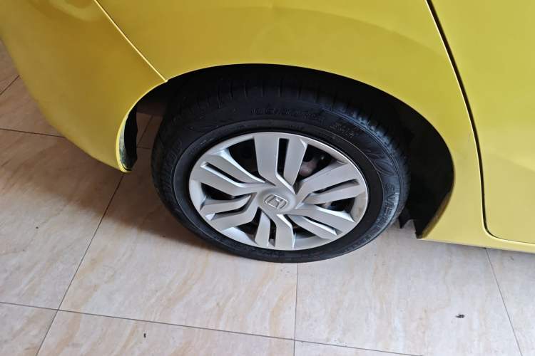 Used Honda Fit 2016 1.5L LX CVT Comfort Model Right Rear Wheel Hub