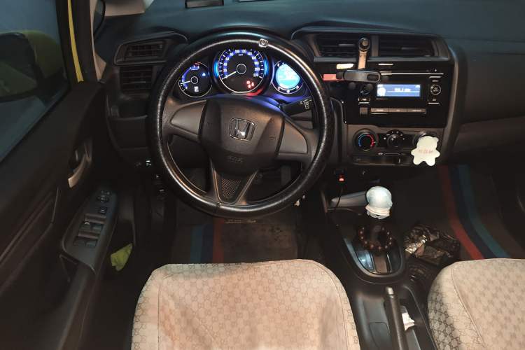 Used Honda Fit 2016 1.5L LXS CVT Comfort Sunroof Version Steering Wheel