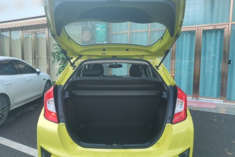 Used Honda Fit 2016 1.5L LX CVT Comfort Model Trunk
