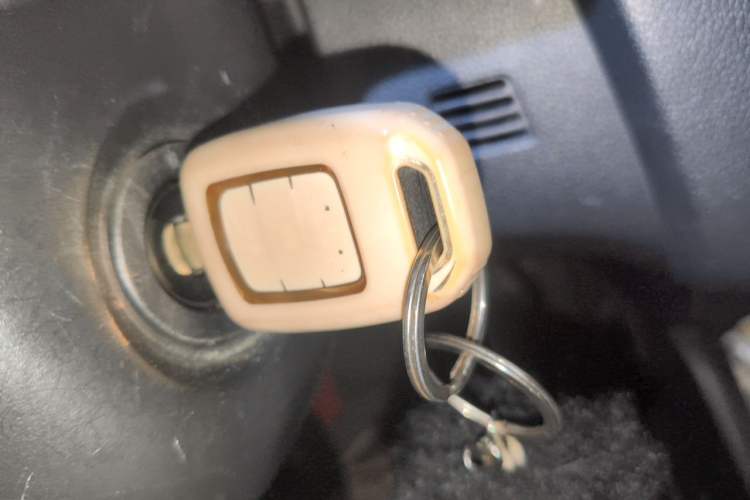 Used Honda Fit 2016 1.5L LXS CVT Comfort Sunroof Version Vehicle Key
