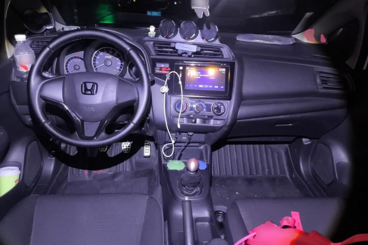Used Honda Fit 2018 1.5L Manual Comfort Version Center Console