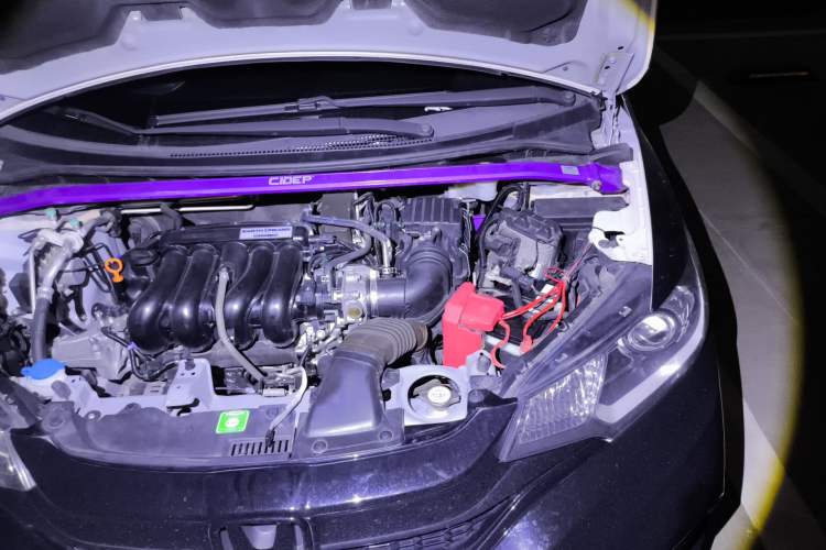 Used Honda Fit 2018 1.5L Manual Comfort Version Engine Bay Left