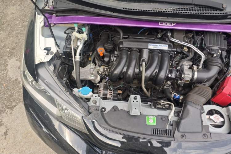 Used Honda Fit 2018 1.5L Manual Comfort Version Engine Bay Right