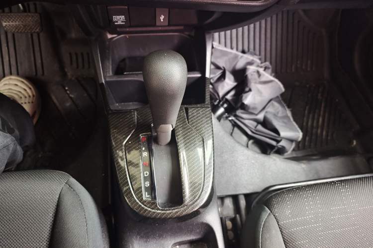 Used Honda Fit 2018 1.5L CVT Comfort Sunroof Version Gear Lever