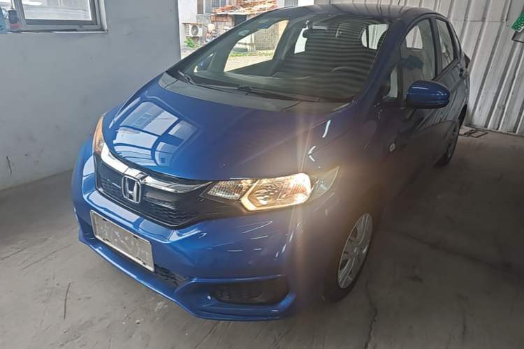 Used Honda Fit 2018 1.5L CVT Comfort Version Guazi used car, China used car export, Used car for sale, Used  cars, Cheapest cars for sale