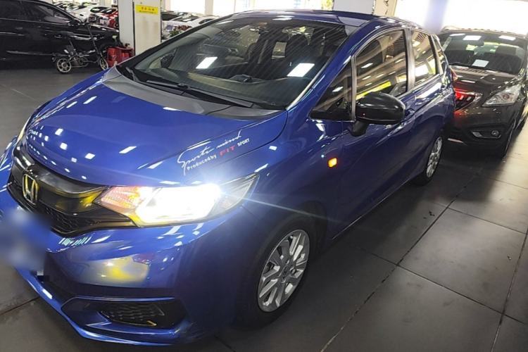 Used Honda Fit 2018 1.5L CVT Comfort Version Guazi used car, China used car export, Used car for sale, Used  cars, Cheapest cars for sale