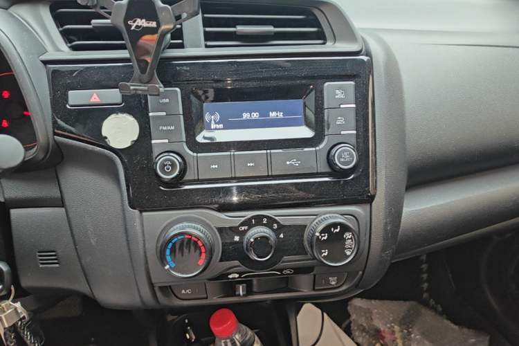 Used Honda Fit 2018 1.5L CVT Comfort Version Audio And AC Panel