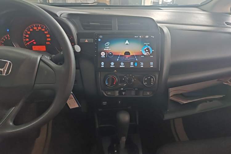 Used Honda Fit 2018 1.5L CVT Comfort Version Audio And AC Panel