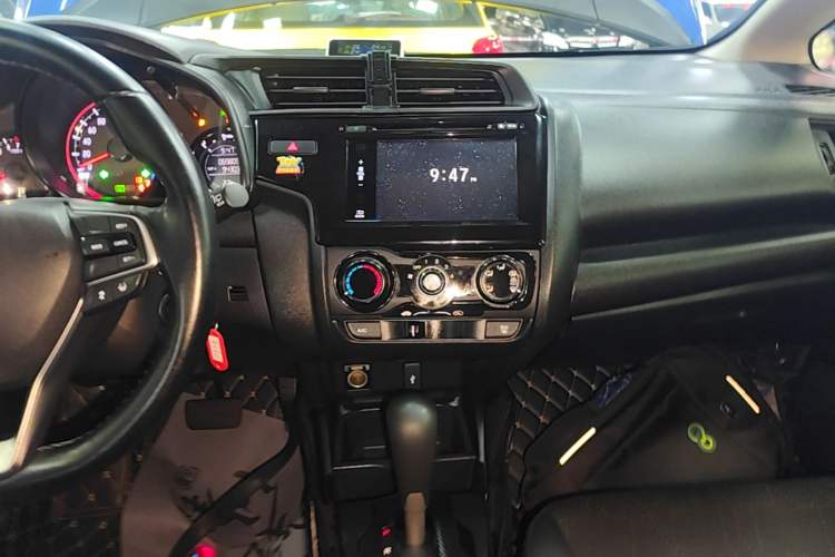 Used Honda Fit 2018 1.5L CVT Comfort Version Audio And AC Panel