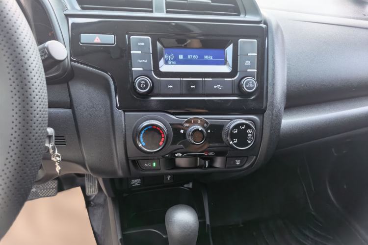 Used Honda Fit 2018 1.5L CVT Comfort Version Audio And AC Panel