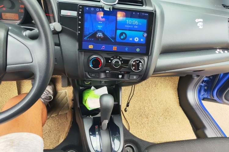 Used Honda Fit 2018 1.5L CVT Comfort Sunroof Version Audio And AC Panel
