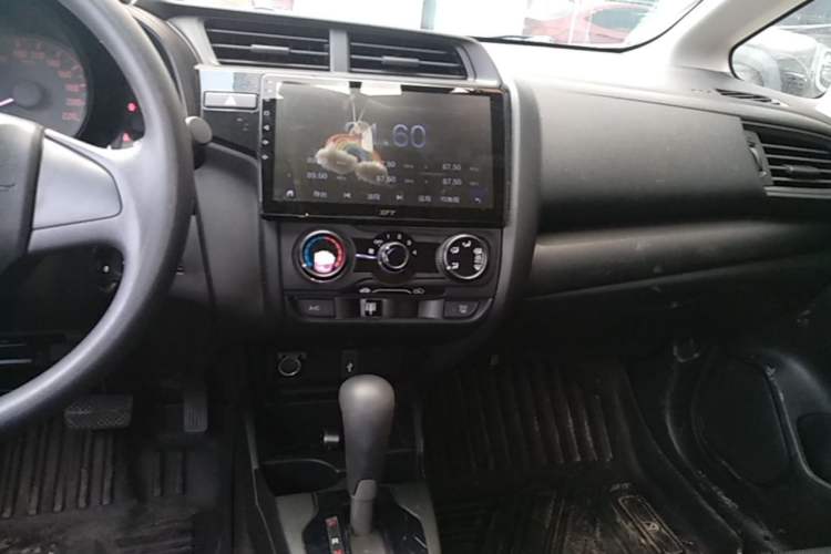 Used Honda Fit 2018 1.5L CVT Comfort Sunroof Version Audio And AC Panel