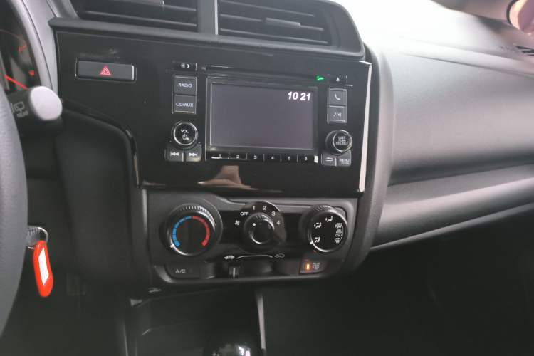 Used Honda Fit 2018 1.5L CVT Comfort Version Audio And AC Panel
