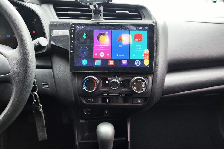 Used Honda Fit 2018 1.5L CVT Comfort Sunroof Version Audio And AC Panel