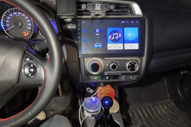 Used Honda Fit 2018 1.5L CVT Trendy Run+ Edition Audio And AC Panel
