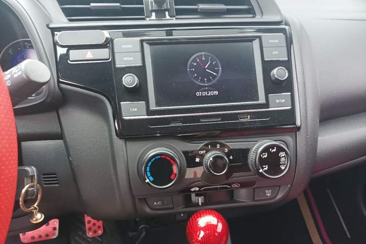 Used Honda Fit 2018 1.5L CVT Comfort Version Audio And AC Panel