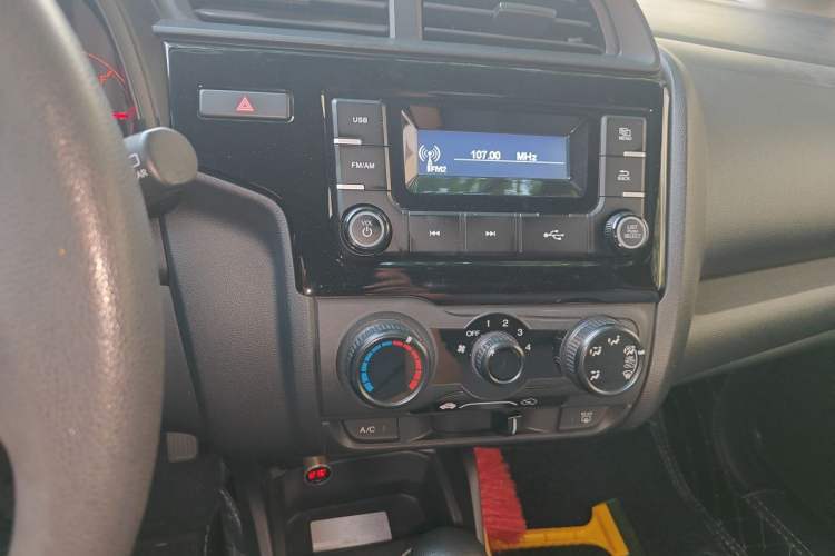 Used Honda Fit 2018 1.5L CVT Comfort Version Audio And AC Panel