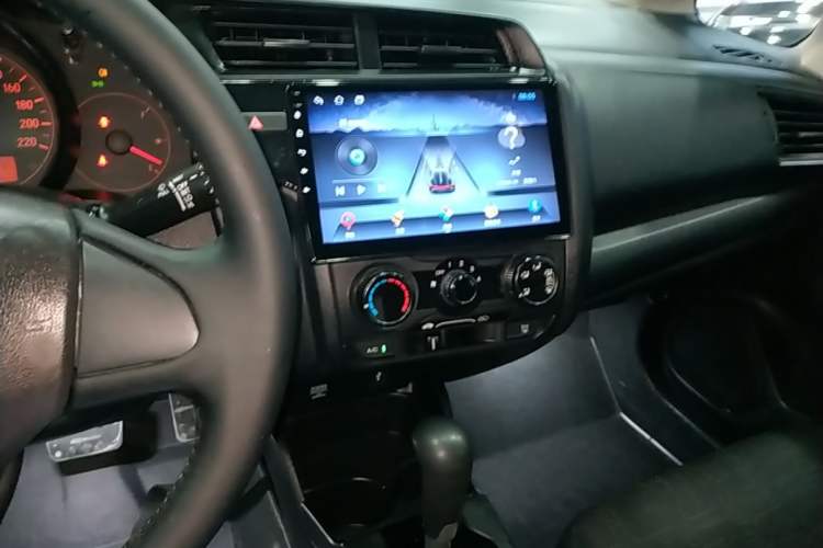 Used Honda Fit 2018 1.5L CVT Comfort Version Audio And AC Panel