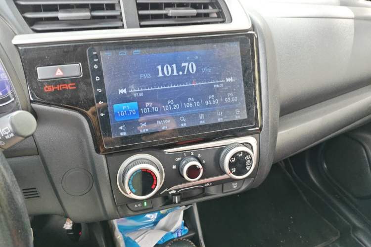 Used Honda Fit 2018 1.5L CVT Trendy Run+ Edition Audio And AC Panel
