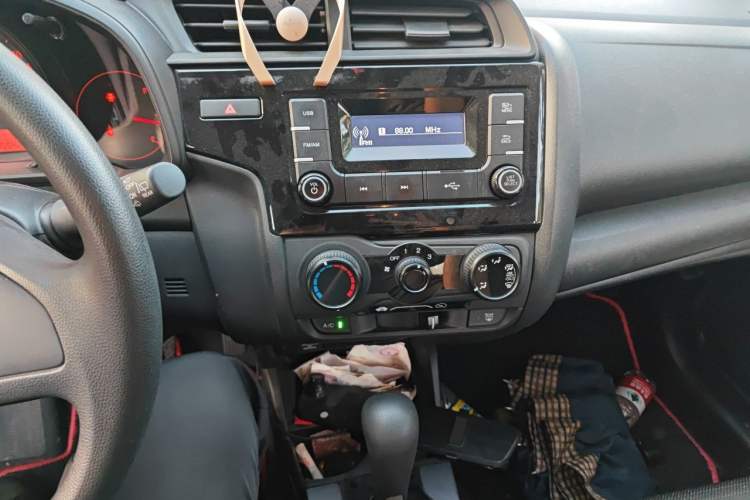 Used Honda Fit 2018 1.5L CVT Comfort Version Audio And AC Panel