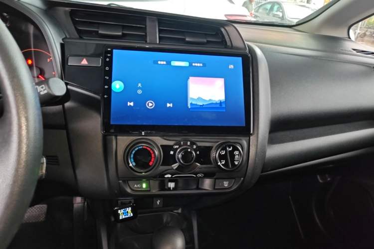 Used Honda Fit 2018 1.5L CVT Comfort Sunroof Version Audio And AC Panel