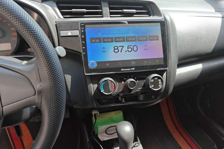Used Honda Fit 2018 1.5L CVT Comfort Sunroof Version Audio And AC Panel