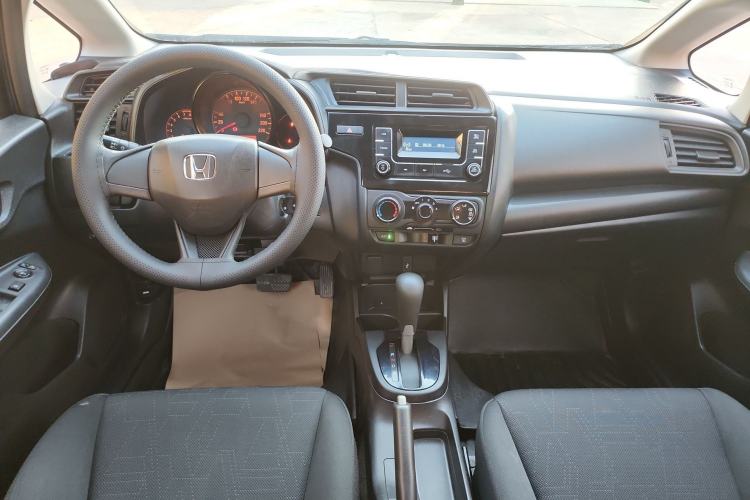 Used Honda Fit 2018 1.5L CVT Comfort Version Center Console