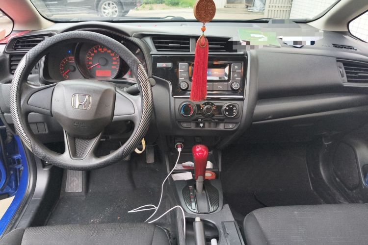 Used Honda Fit 2018 1.5L CVT Comfort Sunroof Version Center Console