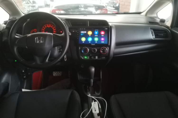 Used Honda Fit 2018 1.5L CVT Comfort Version Center Console