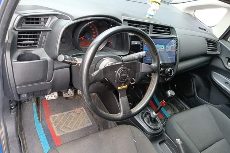 Used Honda Fit 2018 1.5L Manual Comfort Version Center Console