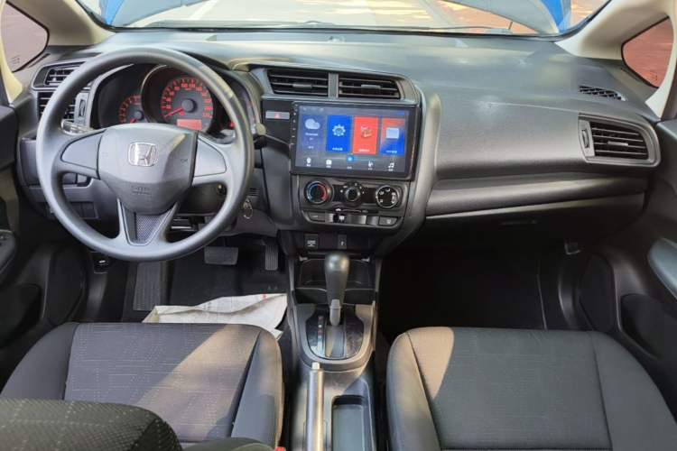 Used Honda Fit 2018 1.5L CVT Comfort Version Center Console